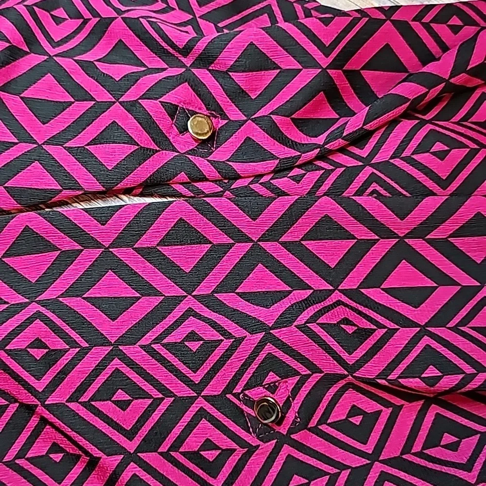 NEW DANA BUCHMAN CRANBERRY & BLACK LONG ROLL TAB SLEEVE BUTTON UP BLOUSE - Picture 11 of 16